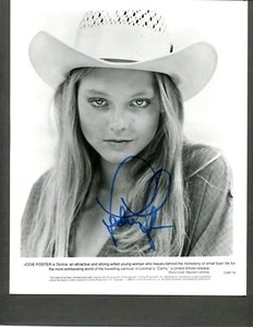 JODIE FOSTER SIGNED 8 X 10, PORTRAIT PHOTO FROM THE MOVIE CARNY (1980) - Picture 1 of 1