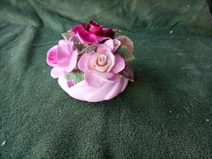 FINE BONE CHINA BIRKS GORGEOUS FLOWERS IN VASE MADE IN ENGLAND - Picture 1 of 3