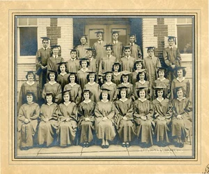Original Class Photo Fleetwood PA High School 1945 Berks - Picture 1 of 2