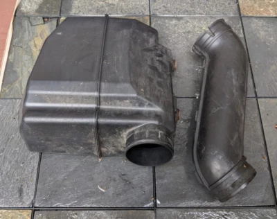 Tubo de duto de entrada de ar desonesto fabricante de equipamento original Nissan 2008-2011 + caixa JG303 JG304 - Imagem 1 de 4