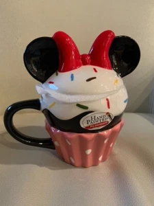 Disney Minnie Mouse Rosa Cupcake Keramik Becher Tasse mit Ohren Deckel von Zrike - NEU - Bild 1 von 7