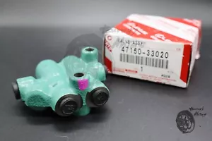 TOYOTA Genuine OEM 47150-33020 Solara Camry Brake Proportioning Valve Assy New - Picture 1 of 14