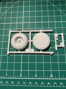 1978 GMC BIG GAME COUNTRY PICKUP SPARE TIRE 1/25 Scale Model - Picture 1 of 2