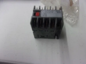 AEG SH04 31 E RELAY ELECTRIC 300VAC16A - Picture 1 of 1