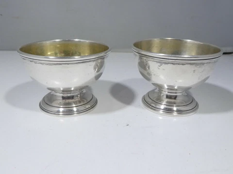 PAIR OF TIFFANY STERLING SILVER SALTS 3.18 TROY OUNCES Cover