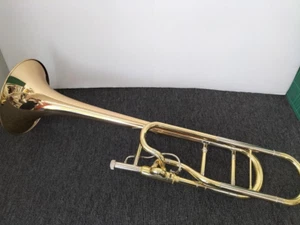 Yamaha YSL-882VG Xeno series Tenor Trombone w/case - Picture 1 of 13