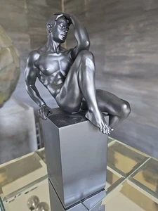 Male Black Matte Figurine On Plinth - Picture 1 of 8