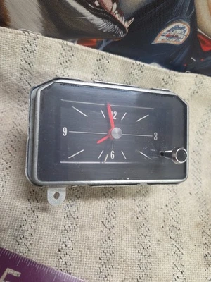 Обслуживаемые рабочие часы на приборную панель 1973 BUICK RIVIERA 1972 1971 - Изображение 1 из 4