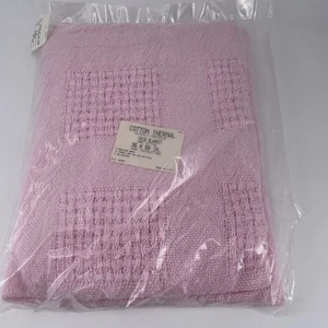 Thermal Baby Blanket 100% Cotton Weave Pink 36" x 50" USA Sealed Irregular - Picture 1 of 3