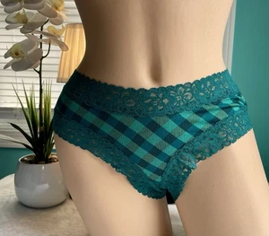 NWT Victoria’s Secret Medium Cheeky Cheekster Panties Green Plaid - Bild 1 von 3
