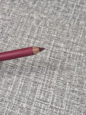 Delineador de labios de larga duración Laura Mercier Passion Plum 0,05 OZ retirado Foto 1 de 4