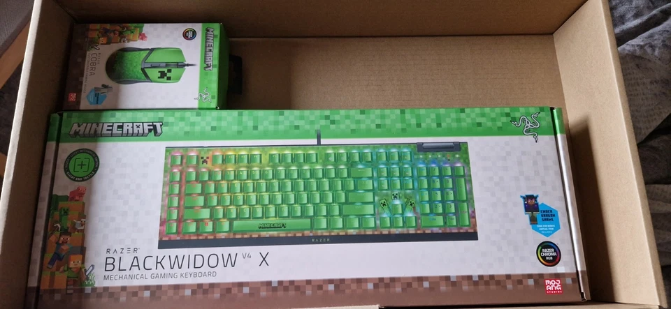 Razer Cobra + BlackWidow V4 x Green Switch Minecraft Edition Keyboard & Mouse - Image 1 of 4