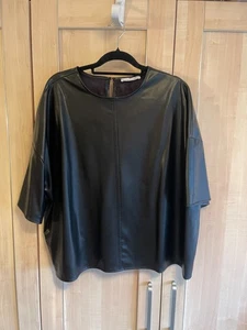 Top Primark in pelle nera a maniche corte vestibilità ampia. XL UK 18 - Foto 1 di 3