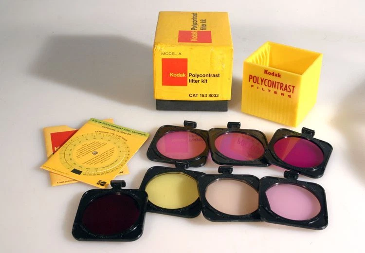 KODAK POLYCONTRAST FILTER KIT IN BOX - Image 1 of 1