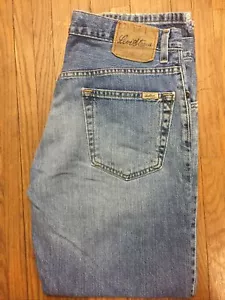 Signature Levi's Strauss Mens Jeans 33x30, Measures 33x30 - Picture 1 of 11
