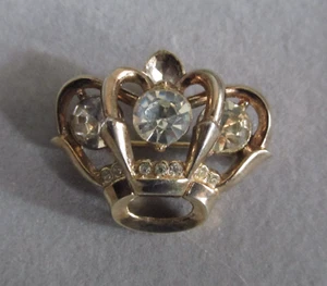 ca 1960s Vintage Dimensional Regal Crown Brooch Pendant w/ Clear Crystals 1-1/2" - Picture 1 of 7