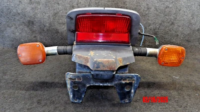 1986 86 Honda Magna VF1100C VF 1100 V65 luz traseira traseira de freio lanterna traseira - Imagem 1 de 4
