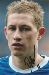 MILLWALL: DAVE MARTIN SIGNED 6x4 ACTION PHOTO+COA - Picture 1 of 1