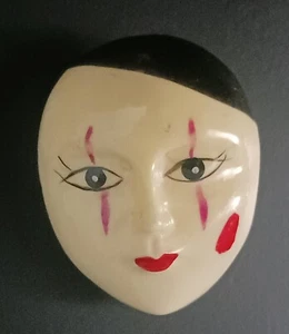 Rare Vintage Masquerade Harlequin Clown Mask Face Red Black Brooch Pin - Picture 1 of 7