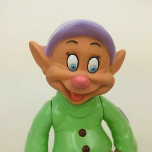 DOPEY Vintage Schneewittchen und die sieben Zwerge Vinyl Spielzeug Puppe Figur 6 Zoll - Bild 1 von 6