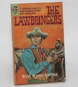 THE LAWBRINGERS Brian Wynne Garfield ACE D-578 1962 1st Vintage Western PB Nice - Imagen 1 de 5