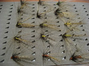 15 pardones realizados con pluma de León. C/M. Pesca a mosca. FLY FISHING (53A) - Imagen 1 de 12