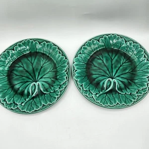 2 Antique Wedgwood Etruria Barlaston Majolica Plate 8” Cabbage Leaf - Picture 1 of 10