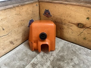 Gebrauchte Stihl 021 Motorsäge oben oder Luftfilterabdeckung OEM kostenloser Versand - Bild 1 von 7
