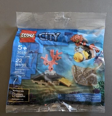 Lego Ocean Diver Set #30370 Polybag New Stingray Coral Diver - Image 1 of 2