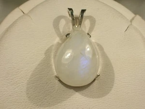 16x12mm Rainbow Moonstone Pendant - Picture 1 of 1