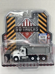 1:64 Greenlight 2019 Mack Granite Dump Truck Snow Plow Indianapolis Public Works - Picture 1 of 14
