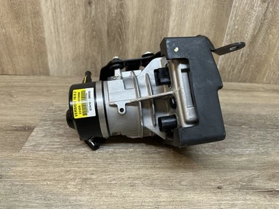 Conjunto de bomba de dirección asistida Hyundai Genesis 2008-14 pieza OEM # 57410-3M200 Foto 1 de 4