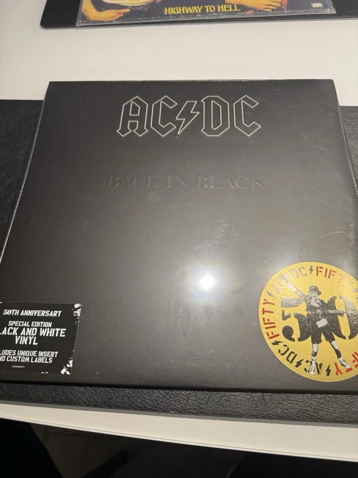 AC DC Back in Black - White & Black Vinyl Record 2024 50th Anniversary - NEW - Bild 1 von 4