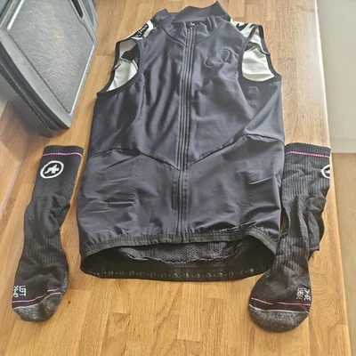 Assos Falkenzahn iG. vest / gilet small. Was £210 - Image 1 of 4