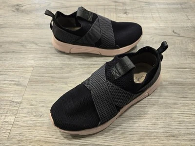 Mark Mason Shoes Womens 6.5 Black Pink Slip On Running Athletic Comfort 68885 - Image 1 of 4