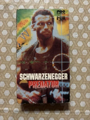 Predator - Vintage 1988 VHS Tape Movie -  Arnold Schwarzenegger   - Image 1 of 4