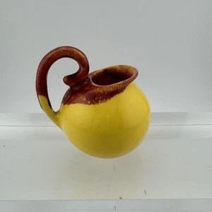Vintage USA Keramik gelb und rot Miniatur Griff Kugel Krug Spielzeug Krug 2,5" MCM - Bild 1 von 7
