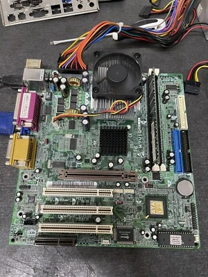 AMD Athlon XP 2600+ AXDA2600DKV3D - AIXIB - 2,083 Ghz + Scheda Madre + Ram - Immagine 1 di 4