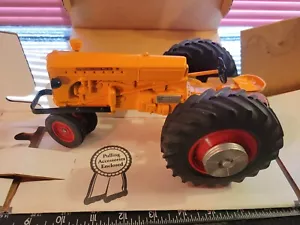 Minneapolis Moline U Pulling Tractor 1/16 Diecast Replica Collectible, SpecCast - Picture 1 of 12