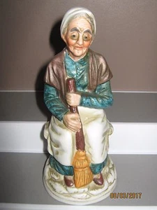 Ceramic figurine no 7 old woman sitting with broom 140 to 180 mm ex/cond - Picture 1 of 3