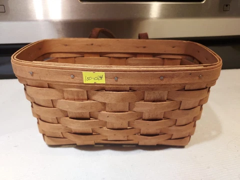 Longaberger 1990  Key or Mail Hanging Basket  Leather Handle bottom blackened #2 Cover