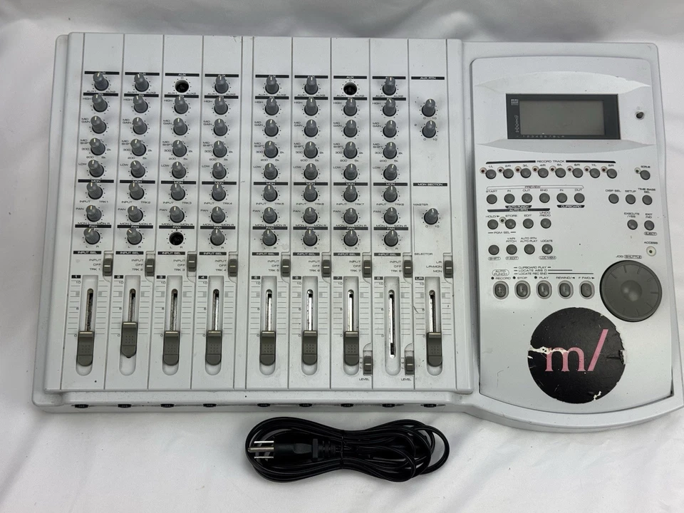 For Parts/Repair - Fostex FD-8 Digital Multitrack Recorder - Powers On - Image 1 of 4