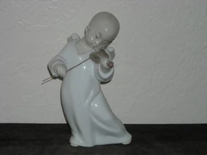 Lladro Figurine Chinese Angel #4536 - Picture 1 of 5