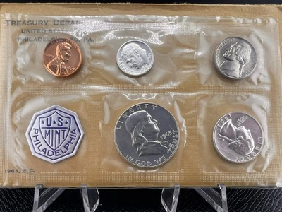 1963 PROOF SET.  The Coins are U.S. Mint Sealed in cello. 90% Silver #0884 - Image 1 of 4