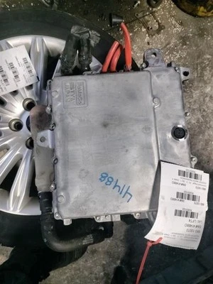 Convertidor de voltaje/módulo de control Ford Fusion 2013-2020 Foto 1 de 4