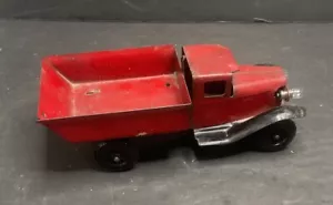 Wyandotte Electric Dump Truck 10 Inch Long - Picture 1 of 8