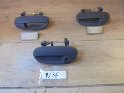 DAEWOO LANOS 1998 PLÁSTICO NEGRO DELANTERO, MANIJA PUERTA EXTERIOR TRASERA, SOLO 1 Foto 1 de 2