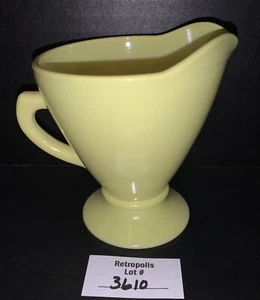VINTAGE HAZEL ATLAS YELLOW FOOTED CREAMER Milk Glass Chartreuse Yellow Green - Picture 1 of 6