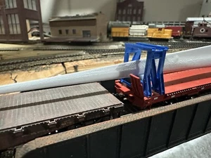 HO Scale Wind Turbine Blade Mounts / Frames Only - Bild 1 von 2