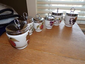 Mini contenedor de porcelana 8 Royal Worcester huevo coddler/jalea tarro con tapas + sartén de leche - Imagen 1 de 14